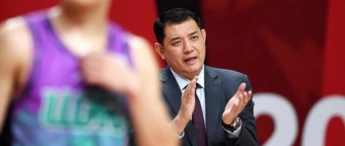 山东男篮拿下福建终结连败  李敬宇复出王汝恒伤退