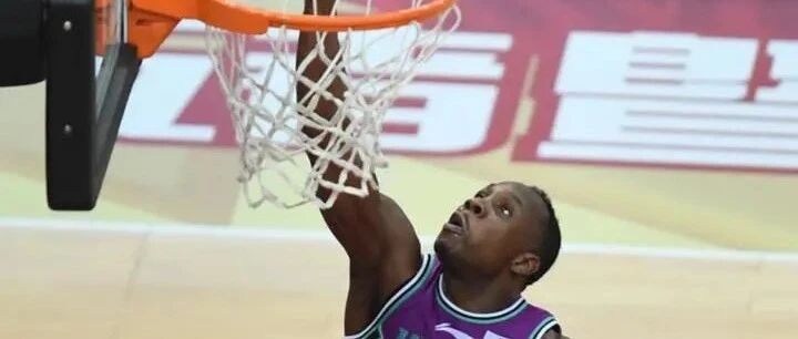 全场战报 | 山东男篮憾负四川男篮，哈德森命中11记三分球难救主