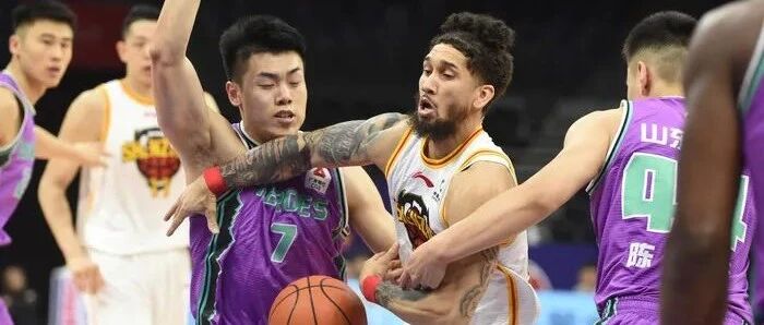 明晚决战北京首钢，山东男篮能否“乱中取胜”？