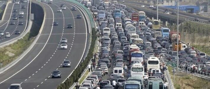 堵在路上看别人钓鱼？双节长假返程小贴士