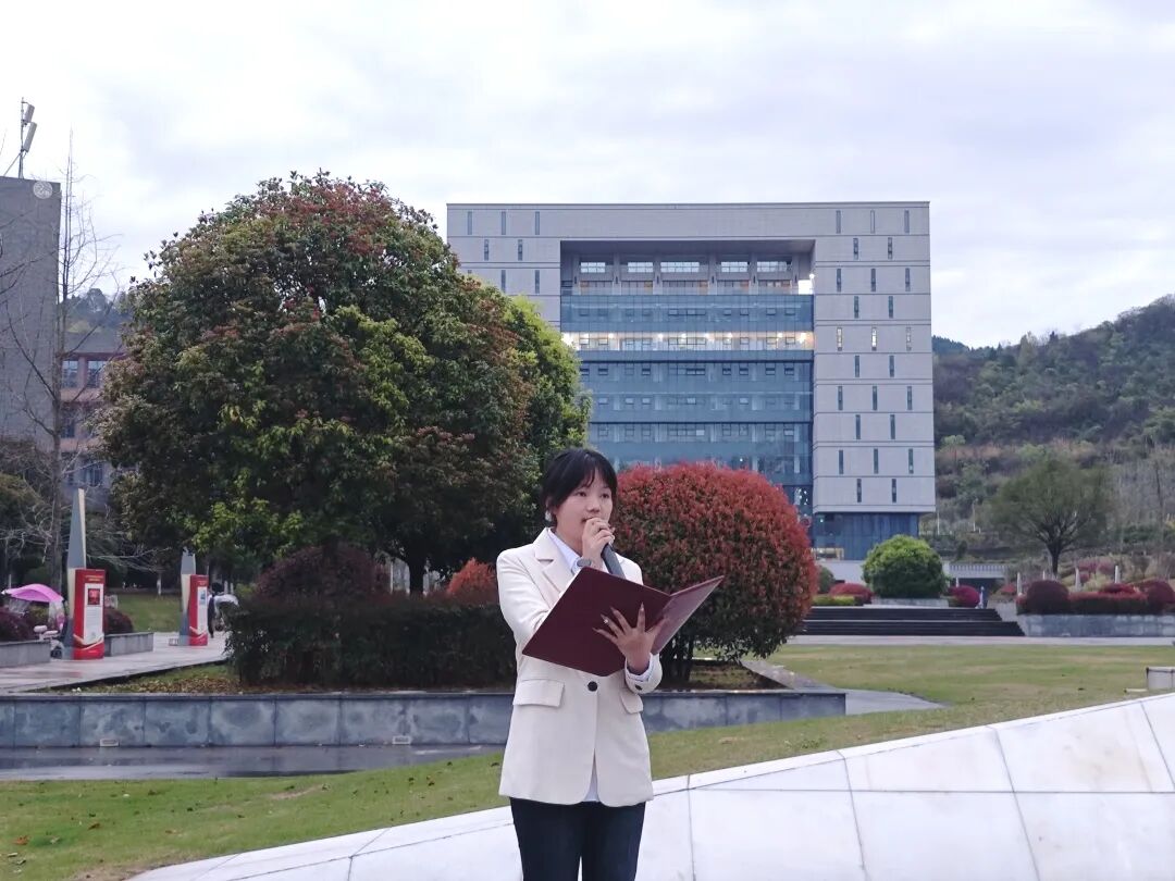 新能源汽车学院｜2026年春季学期升国旗仪式(图4)