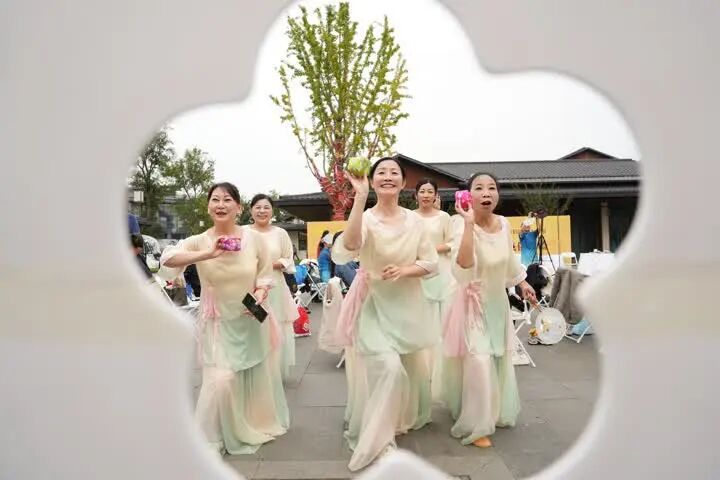 0c128d76-b656-4cd3-8483-f110e9c12fc5.jpg