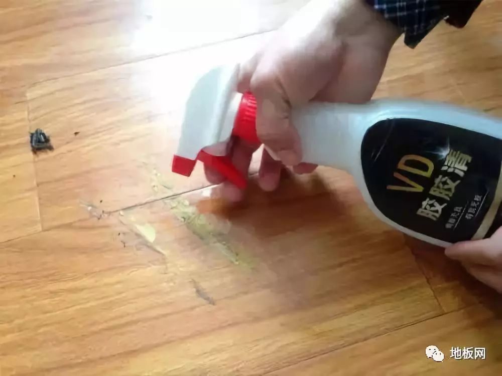 地板保養用精油還是蠟_木地板保養用蠟還是油_油蠟皮包怎么保養