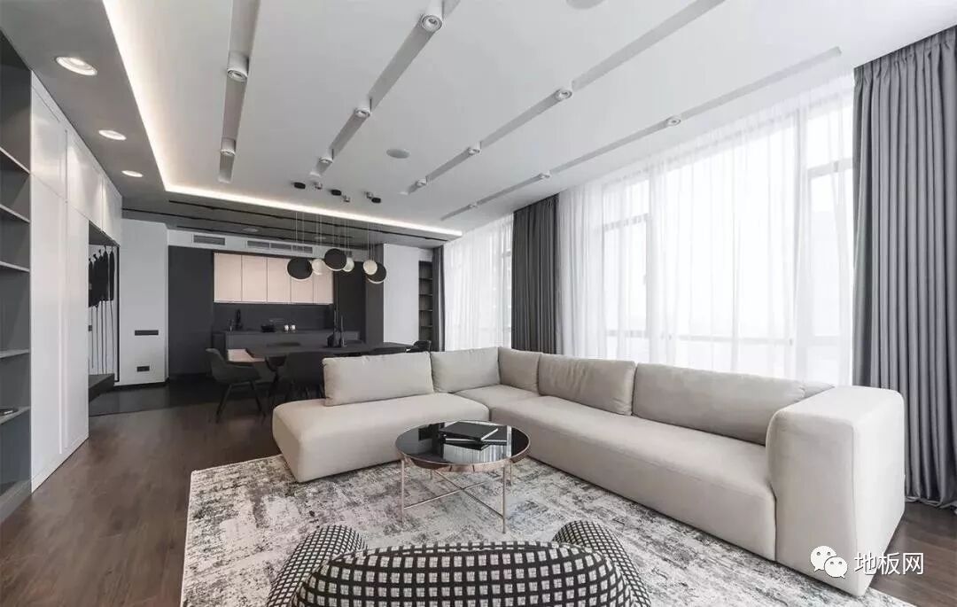 讨厌金属和石材的冷感？让木地板来拯救你的家吧。