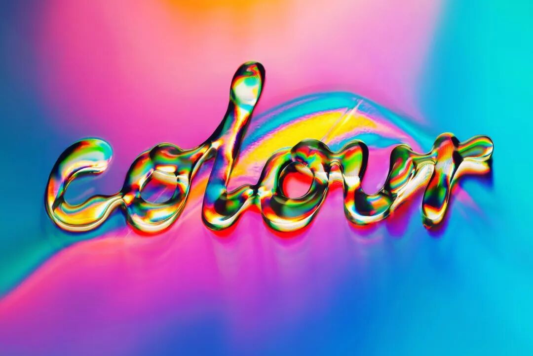 色彩斑斓的液态字母视觉试验