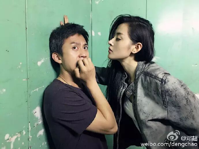 拍《从你的全世界路过》的时候壁咚邓超