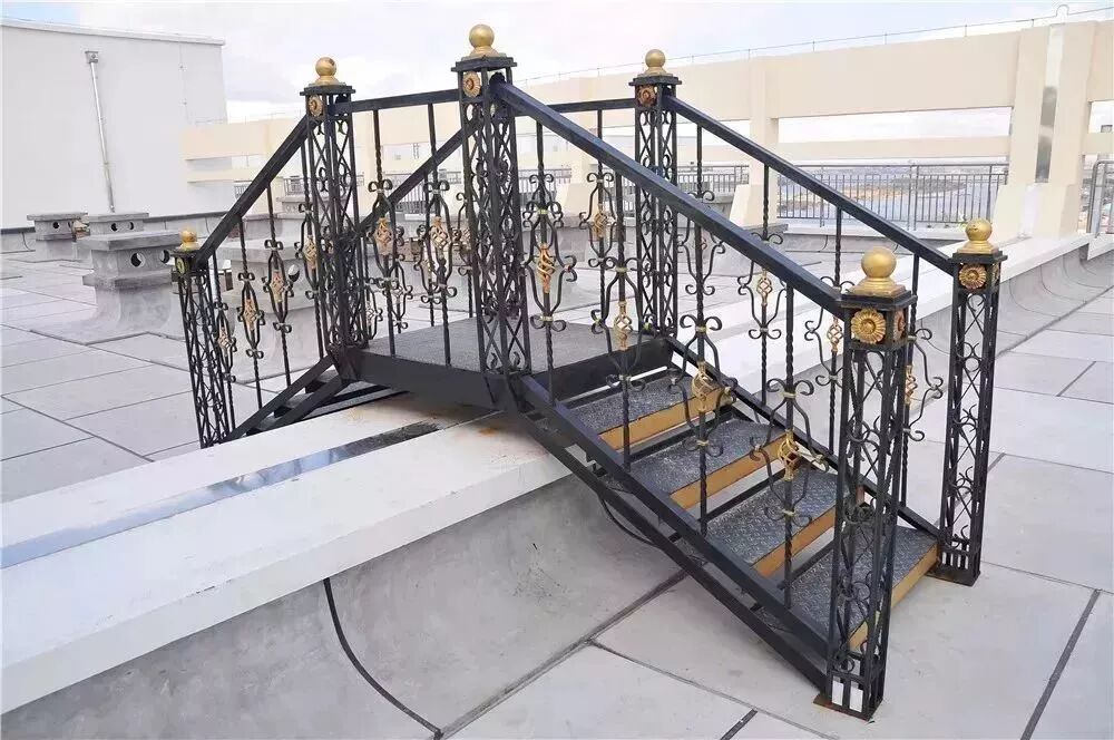 屋面变形缝处过桥效果