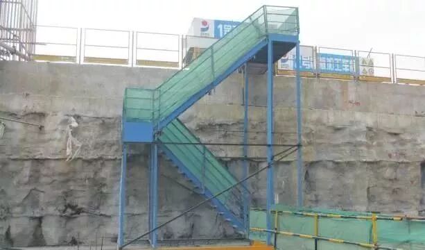 基坑开挖放坡规范_放坡开挖_深基坑开挖放坡规范