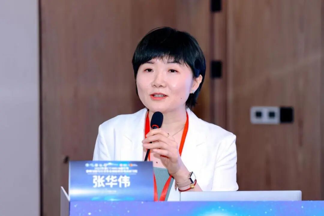 学附属省立医院张华伟教授做《介入超声-实现甲乳病变一体化诊疗》的演讲