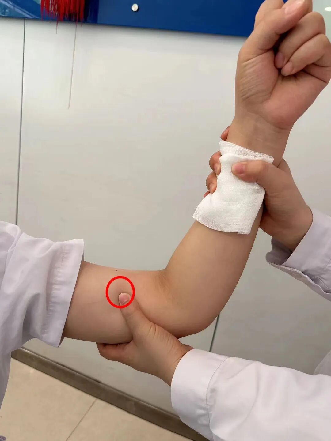 动脉什么压迫止血【健康科普】各部位指压止血方法，建议收藏_https://www.jmylbn.com_新闻资讯_第6张