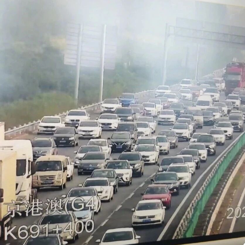 堵堵堵...高速全线飘红，别慌，河南高速路况信息来了！