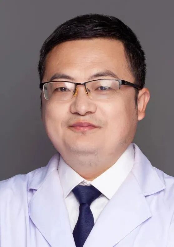 泰医医疗怎么样痤疮疱疹患者的福音——省泰医皮肤科引进“红蓝光治疗新利器” 多手段助力患者祛顽疾_https://www.jmylbn.com_新闻资讯_第13张