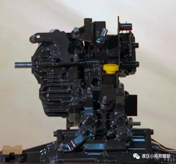 小型水稻收割机