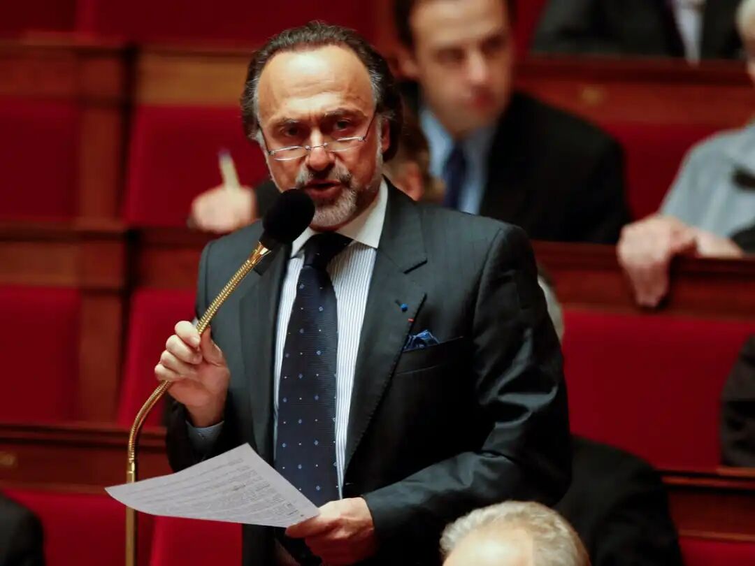 法国亿万富翁，达索第三代掌门因飞机失事过世，马克龙称巨大损失的图4