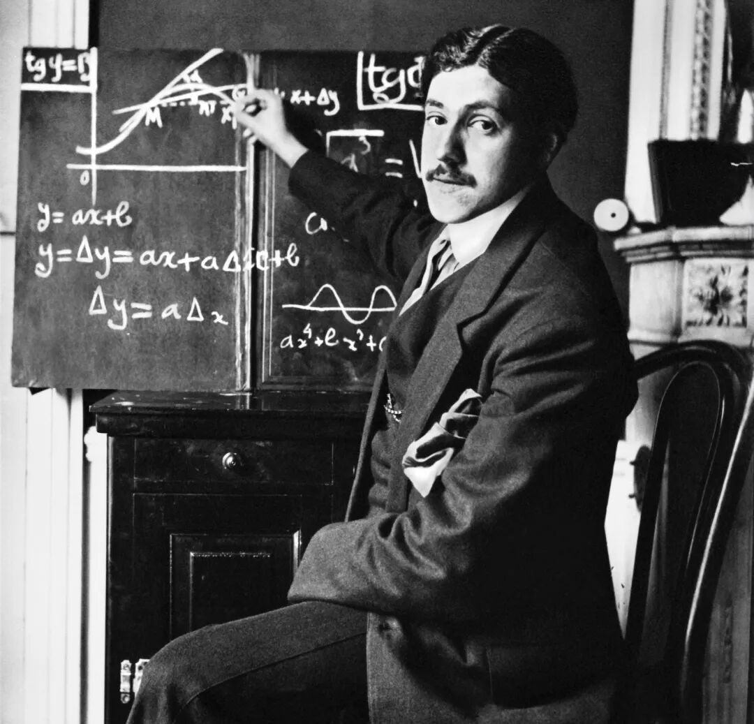 法国亿万富翁，达索第三代掌门因飞机失事过世，马克龙称巨大损失的图8