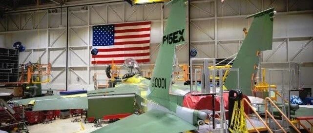 美军订购最先进三代半战机，能带22枚空空导弹，战力或超歼16