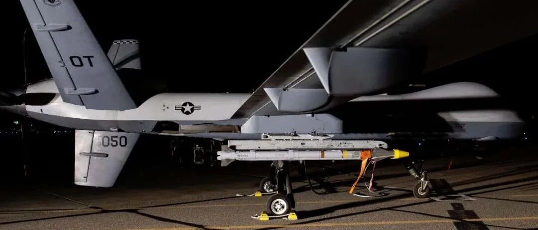 拿错剧本？美军也在苦练三打三防，F16打火箭弹、无人机拦导弹