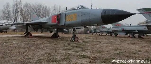 军迷眼中可单挑F22的歼8战机，如今进航博养老，功勋不可磨灭