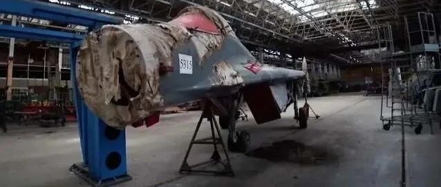 俄罗斯网友擅闯米格29总装车间，现场一片狼藉，已永远无法交付