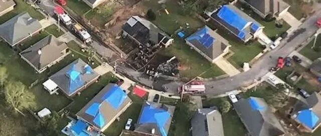 3天之内美军2次坠机，海军教练机撞向民宅，2名飞行员不幸丧生