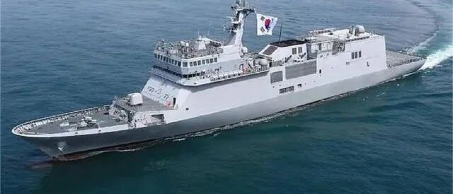 韩国海军首艘专用训练舰服役，舷号和郑和舰一样，还可客串医院船