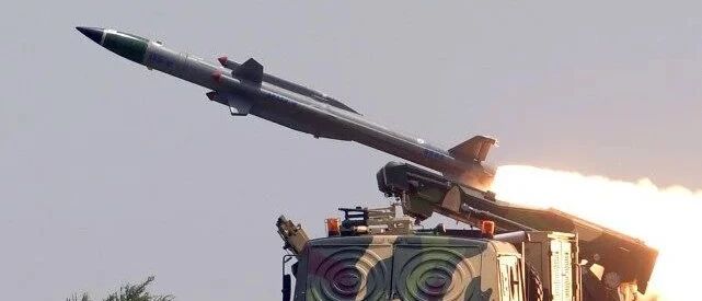 印度为何把S400视为救命稻草？国产货不争气，防空有严重缺陷