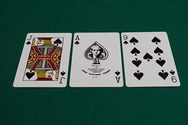 你应该在单色翻牌面下小注