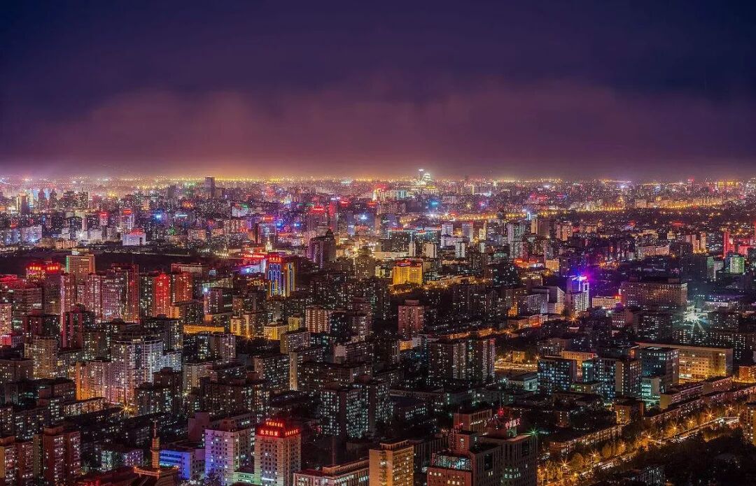 北上广的白领们离破产只有一天时间