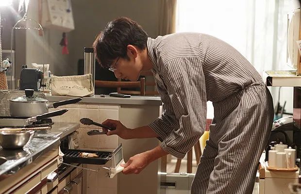 卖惨、装傻、哭穷…你中过绿茶男的招吗？