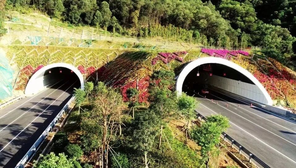 深圳外环高速公路通车