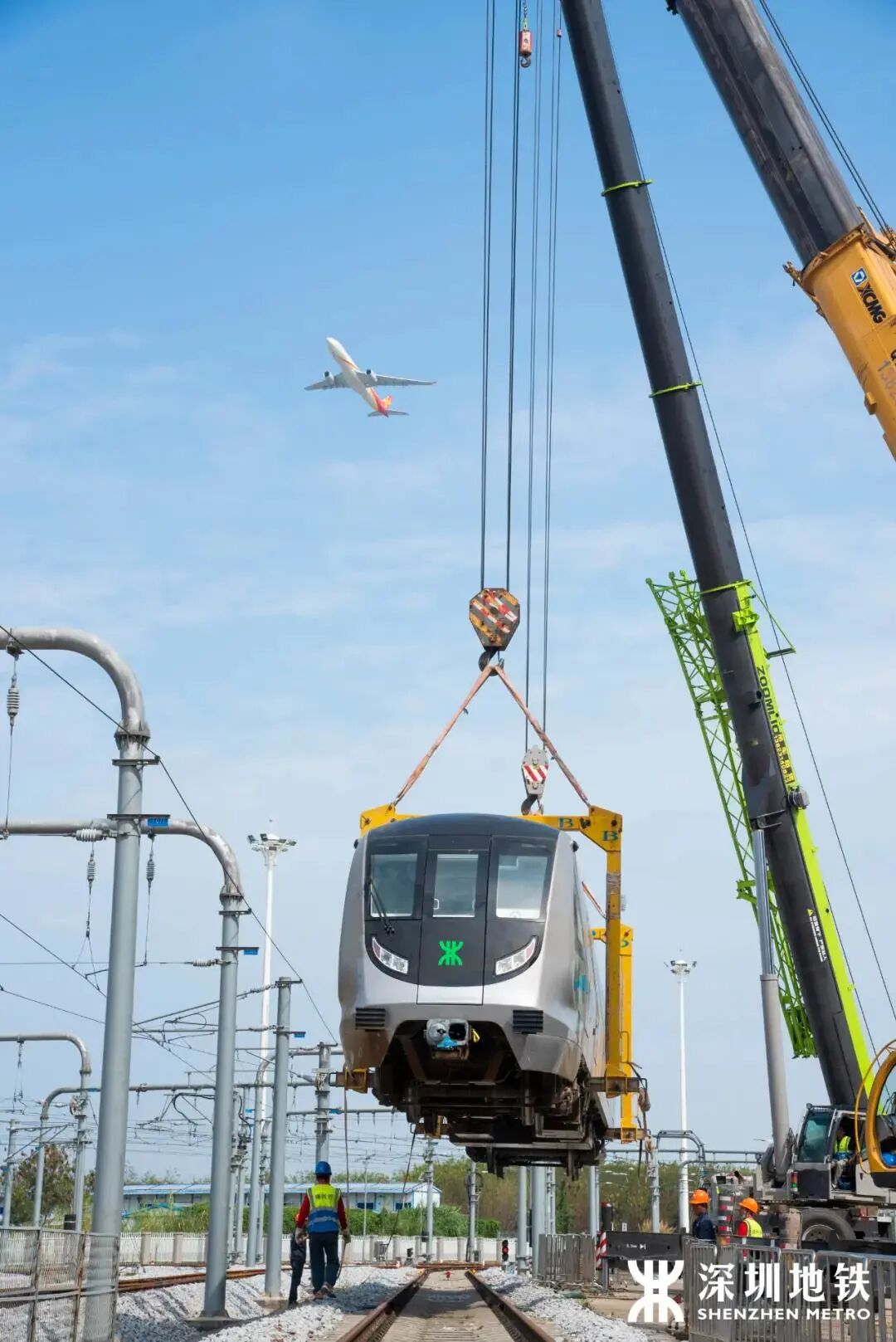 回流系统回路是否连通和顺畅,电客车的受电弓跟随性是否良好,检验车辆