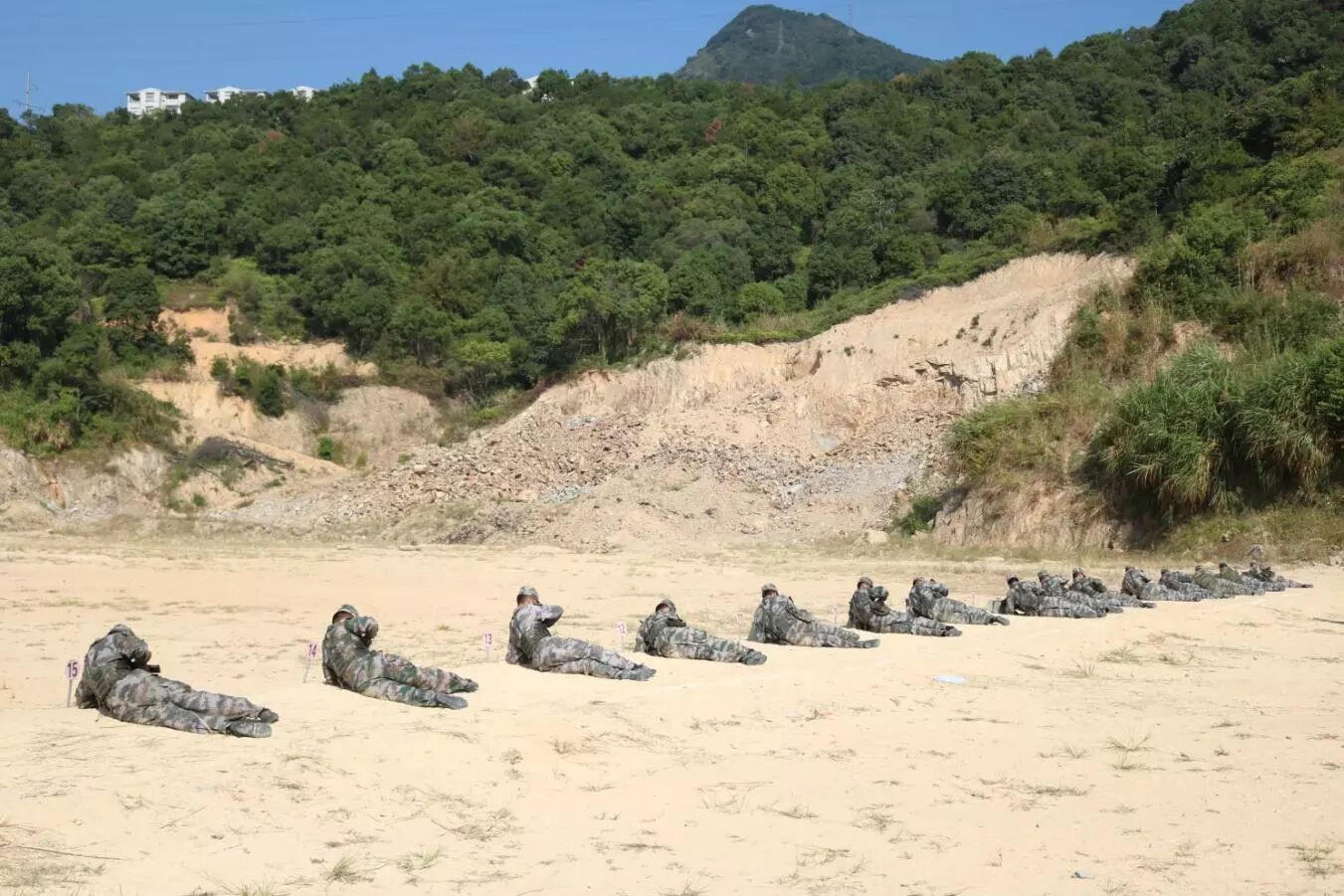 机缘巧合,但我并不是这样认为,我觉得这就是实力,是靠自己的刻苦训练