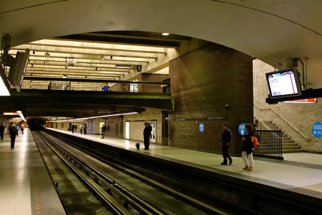 疯狂地下城未来人类城市生存空间狂想