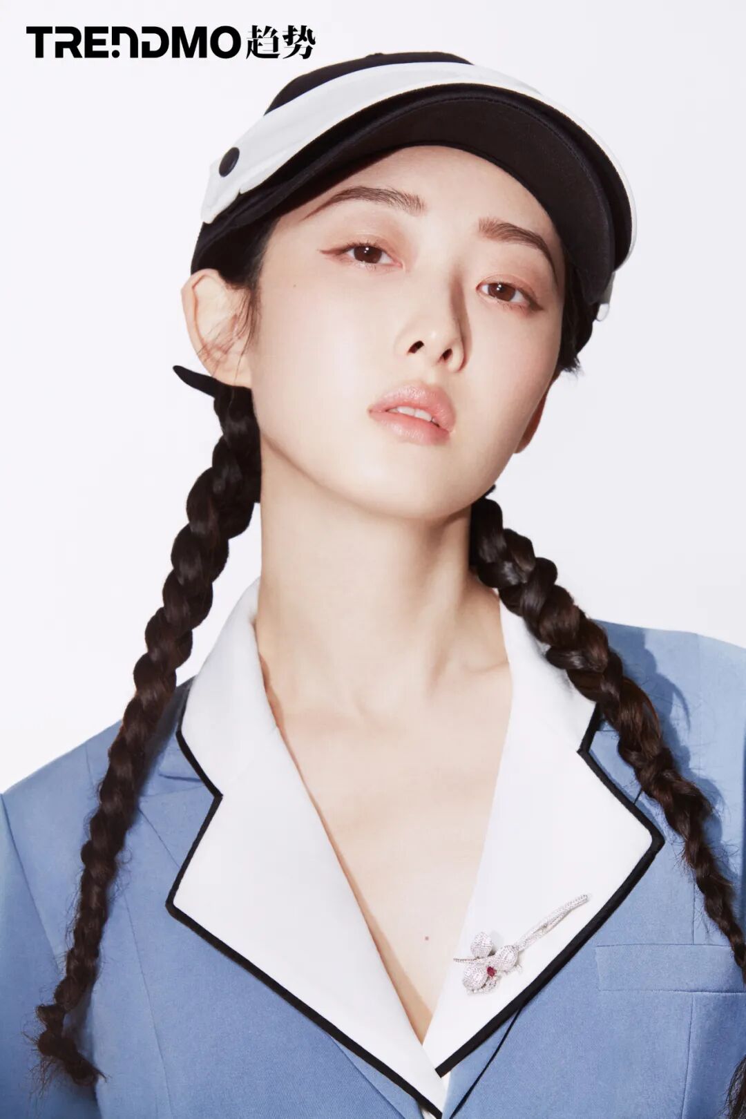 此后的她一路开挂,在演员道路上不断提升自己,塑造了一个又一个经典