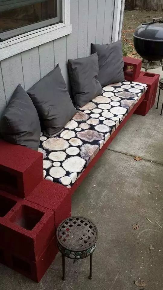 一块砖头，无所不能，如果只是拿来砌墙，就没意思了