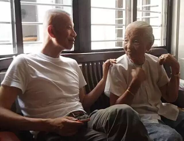 豆瓣评分85他用火药炸出一条天梯连接起地球和宇宙