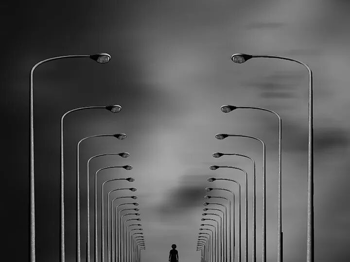 她拍下城市的孤独与繁华用镜头找回诗意生活