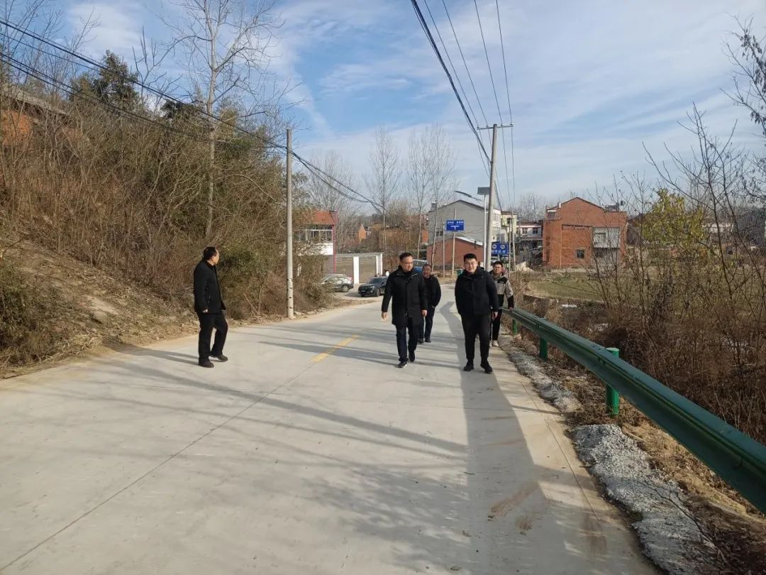 清洁家园齐奋战    周末工作不打烊清洁家园,高城镇,周末活动,环境卫生,社区清理