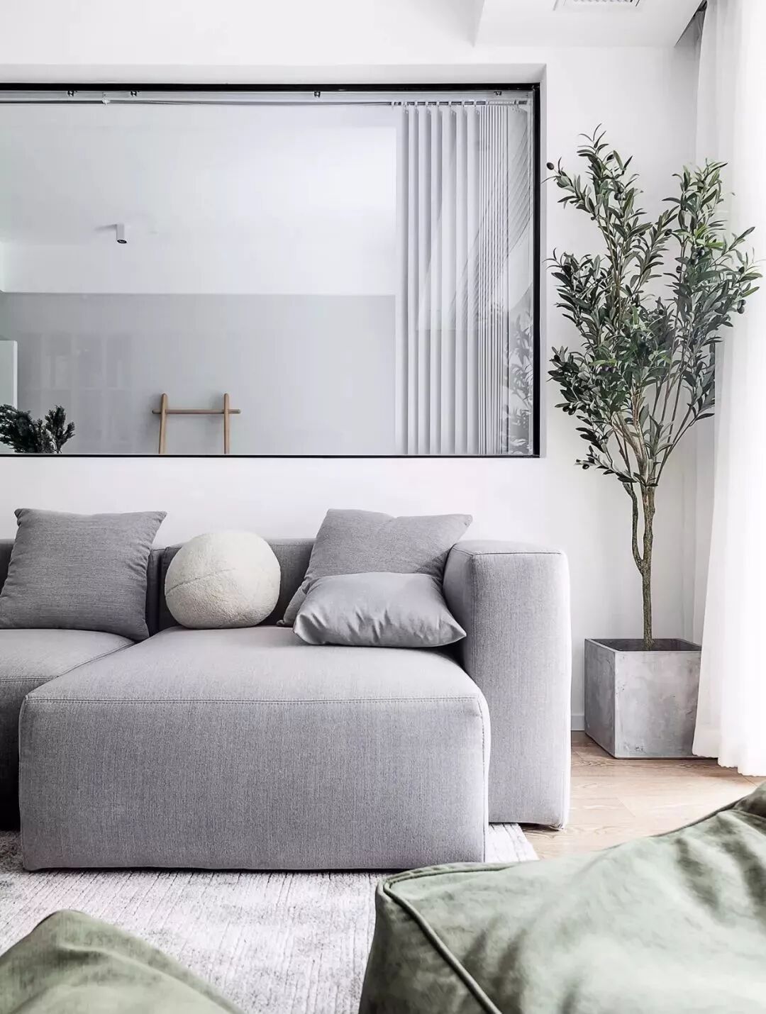 110㎡现代简约三室 一扇大玻璃窗成亮点