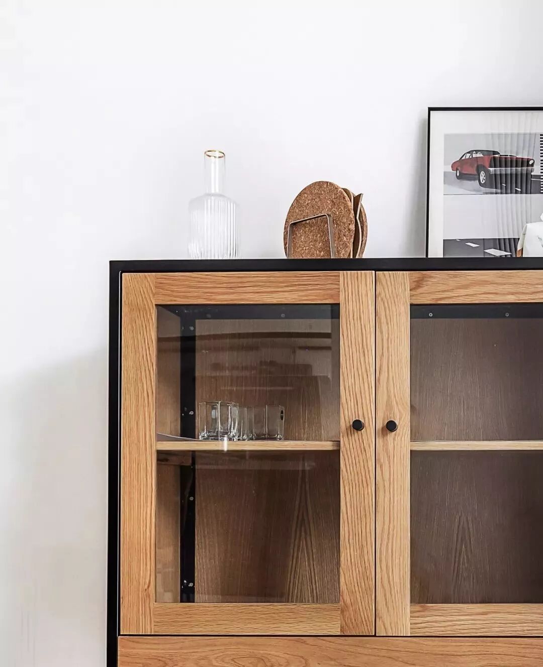 110㎡现代简约三室 一扇大玻璃窗成亮点