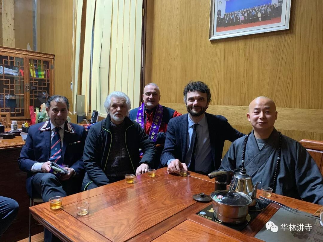 意大利普华寺举行2019新年撞钟祈福法会然相法师受邀出席