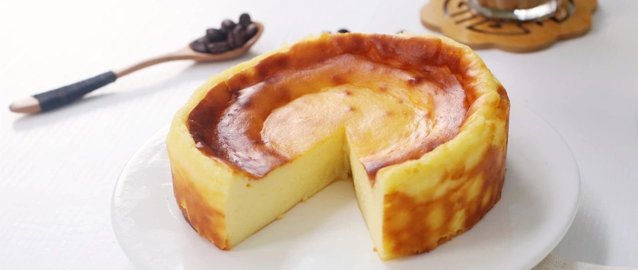 烤箱甜点 | 风靡全球的巴斯克芝士蛋糕，做法原来这么简单！