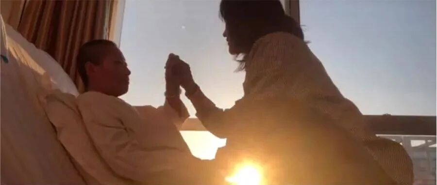 女孩拍下与妈妈的最后一年，感动无数网友