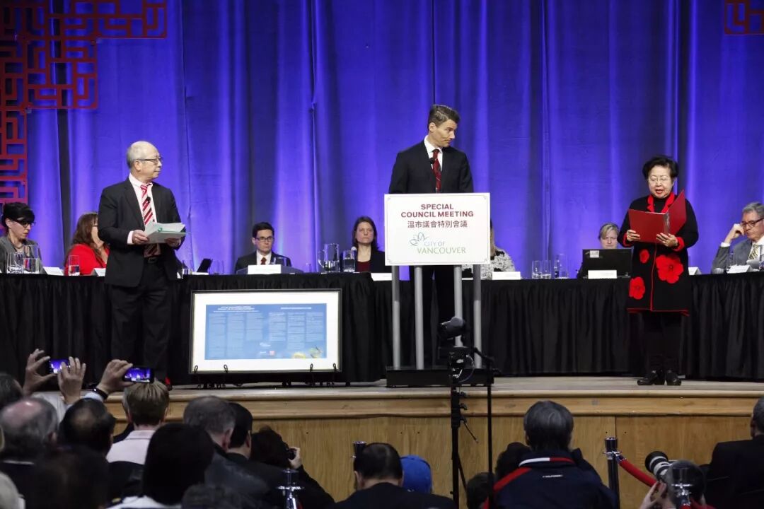 加拿大就歧视华人历史道歉 用中国方言读道歉内容