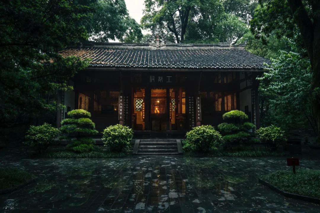 不顺的时候，想想杜甫就好了