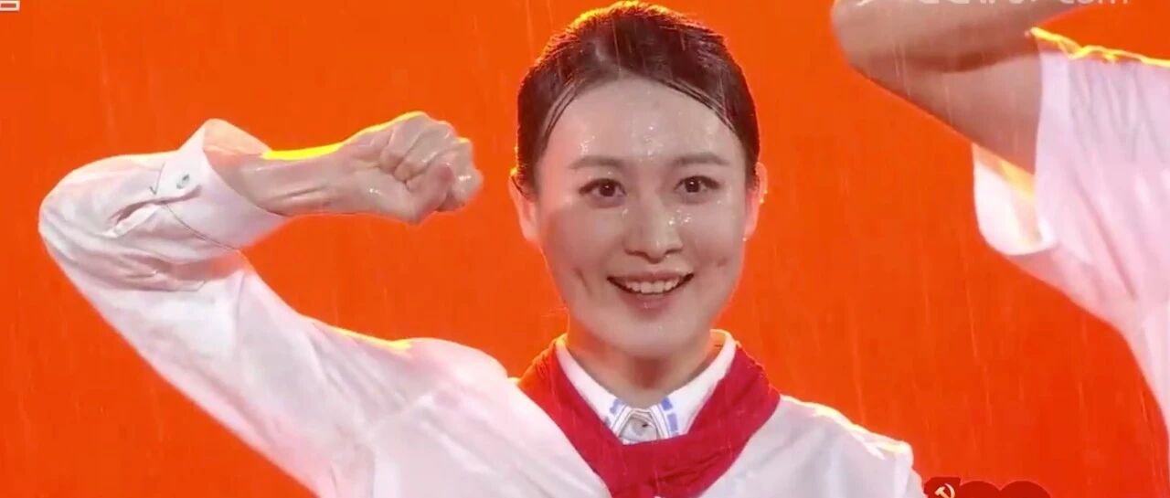 被震撼到！原来这是真的在下雨