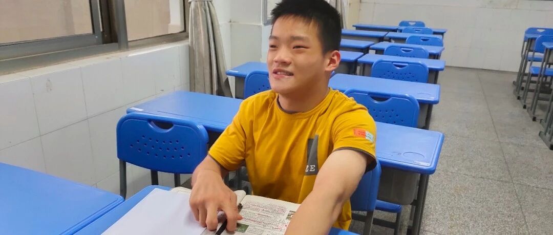 脑瘫少年高考623分，他的这句话超励志！