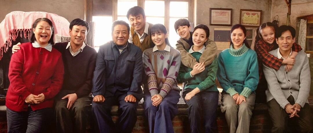 单曲循环这首歌，再追一遍《人世间》