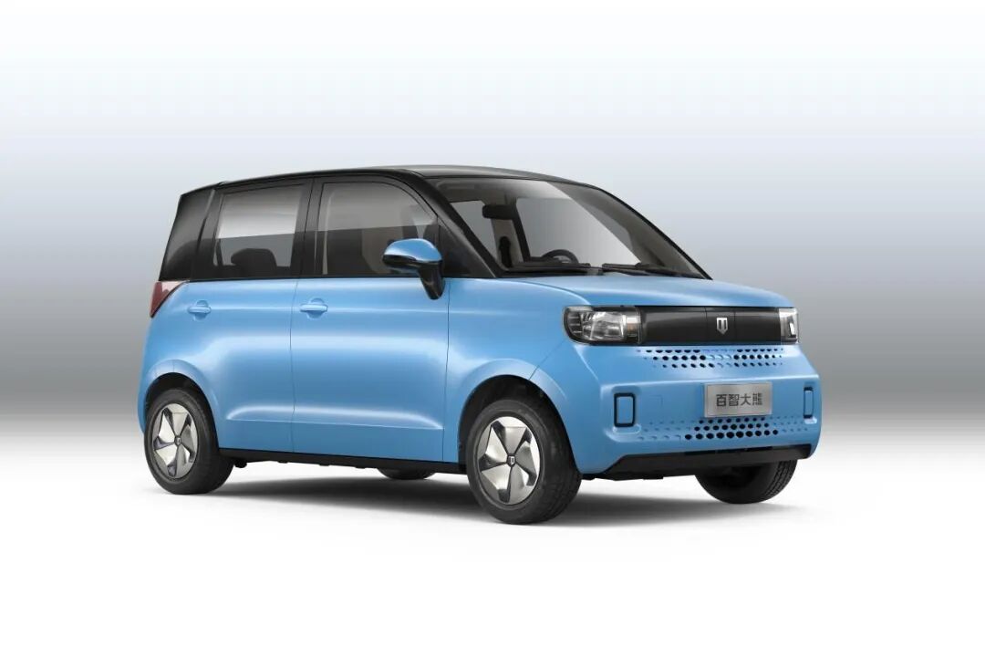 为四五线小镇女司机造车百智大猫