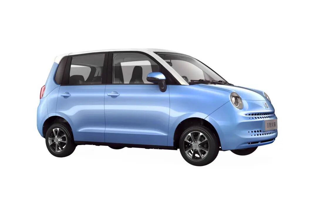 为四五线小镇女司机造车百智大猫